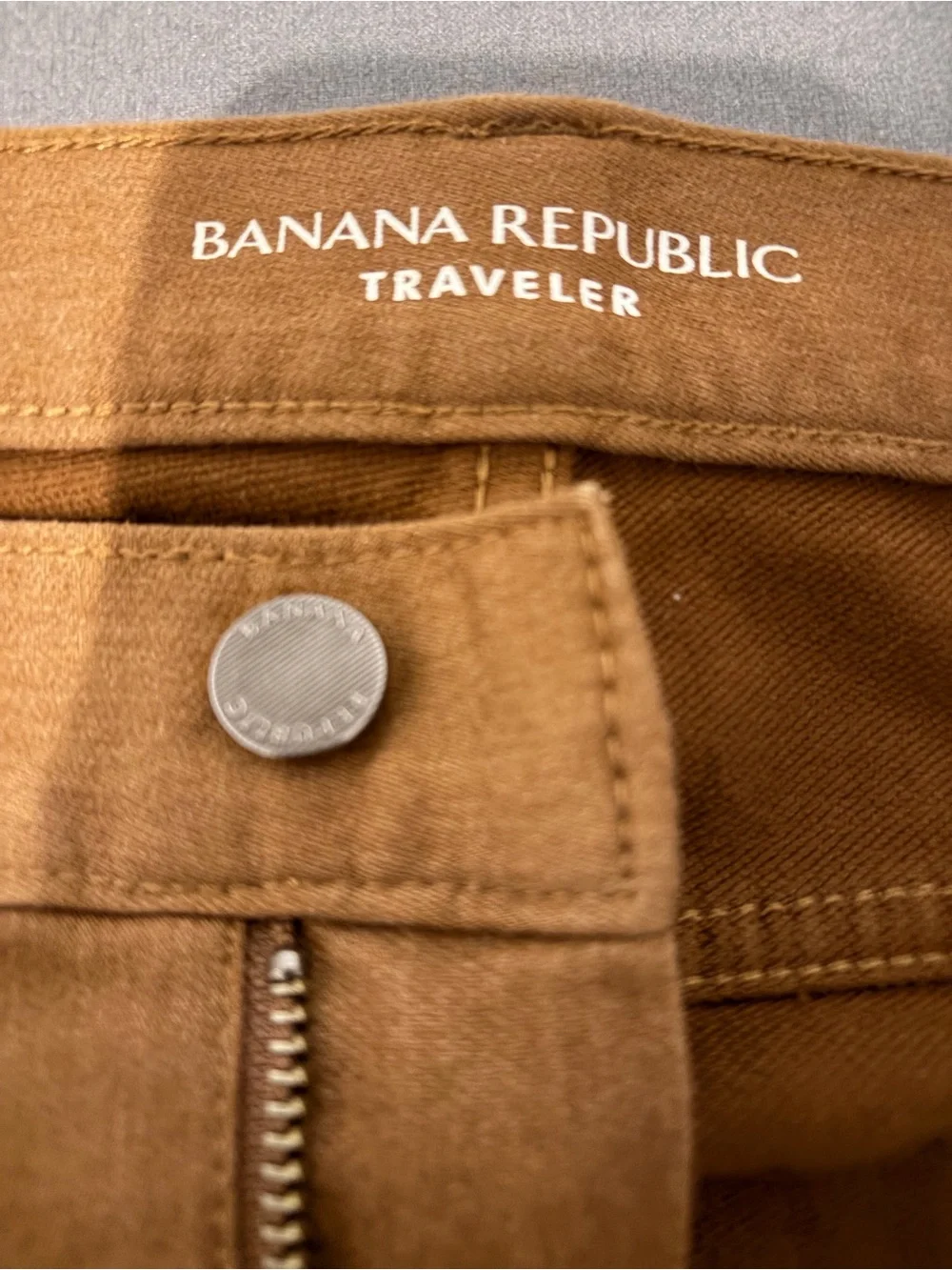 Banana Republic Men’s Tan Straight-Leg Chinos